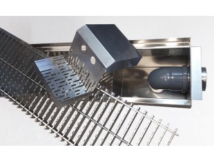 Griglia a pavimento inox con vasca e sifone, dimensioni 150mm x 3000mm x Ø50mm / Ø75mm orizzontale/verticale CARRABILE ANTISCIVOLO