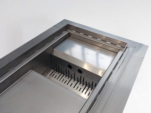 Griglia a pavimento inox con vasca e sifone, dimensioni 150mm x1000 x Ø50mm / Ø75mm orizzontale/verticale CARRABILE ANTISCIVOLO con FLANGIA per IMPERMEABILIZZAZIONE
