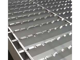 Griglia a pavimento inox con vasca e sifone, dimensioni 150mm x 3000mm x Ø50mm / Ø75mm orizzontale/verticale CARRABILE ANTISCIVOLO